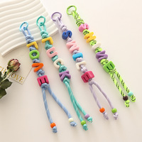 Perles de lettres en acrylique colorées JS pour l'été, pour la fabrication de porte-clés DIY porte-bonheur, fournitures pour la création de cordes de lettres en acrylique pour porte-clés et breloques de sac DIY