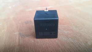 31B0069 - Relais - Pièces de rechange pour chargeuse Liugong compatibles avec le relais - Pièces de machines de construction directement de l'usine - Product Image 3