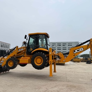 Retroexcavadora JCB 3CX Usada de Carrocería Compacta, Cargadora de Tractor para Excavación de Zanjas Urbanas y Trabajos de Colocación de Tuberías - Product Image 2