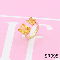 Bague en métal géométrique vintage SR8, démarquez-vous dans le style urbain. Accessoires uniques et cool.