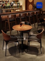 Ensemble de salle à manger vintage en bois massif de style américain, structure métallique, personnalisable, 4 places, usage commercial, mobilier de restaurant