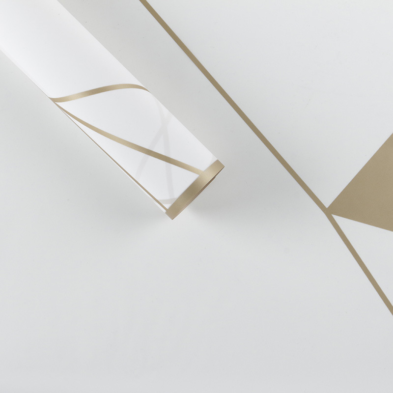 blanc naturel avec de l'or