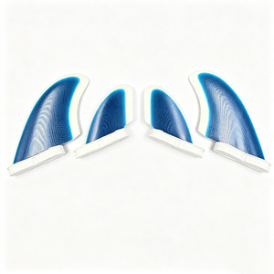 Ailerons de planche de surf FCS2 RM, ensemble de 4 pièces, bicolore, double tab, aileron arrière - Product Image 5