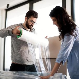 80 Gauge Industrial Heavy Duty Stretch <b>Wrap</b>, 18 Inch x 1000ft Clear Self-Adhering <b>Pallet</b> Shrink Film - Product Image 5