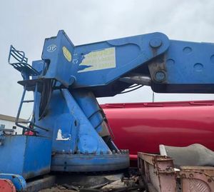 Grue pliante 40 tonnes avec moteur à engrenages et pompe, hauteur de levage 14 m, montée sur remorque de camion - Product Image 4