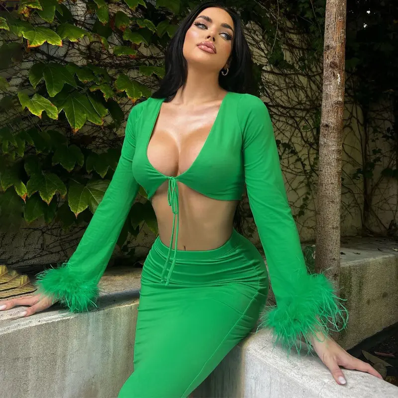 Vestido largo de dos piezas con plumas verdes para mujer, ropa de gran calidad con escote en V profundo, conjunto de faldas