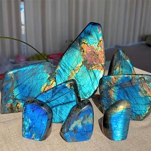 סיטונאי באיכות גבוהה מנצנצת קריסטל לברדורייט גביש נטול צורה תליית קישוטים כחולים ריפוי קישוטים כחולים מתאימים - Product Image 2