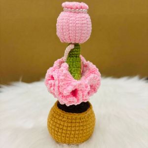 Maceta Decorativa de Ganchillo Hecha a Mano de Alta Calidad con Forma de Carnation Fairy para Navidad, Halloween, Graduación, Día de la Madre - Product Image 6
