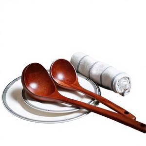 Ustensiles en bois naturels et durables, vaisselle, produits alimentaires, conformes aux normes de sécurité alimentaire, fabriqués au Vietnam, fabricant, vente en gros - Product Image 1