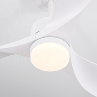 Ventilateur de plafond blanc pur à 3 pales courbes avec lumière LED centrale, moteur DC réversible, 6 vitesses, télécommande pour la décoration intérieure domestique