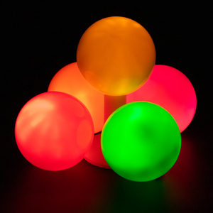 Balle de golf lumineuse 6cm 2.36in 60mm, balle lumineuse colorée pour l'entraînement nocturne dans la cour - Product Image 1