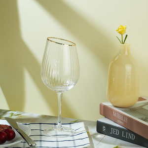 LaKotto 620ml Gobelet artisanal élégant en <span class=keywords><strong>verre</strong></span> à pied avec accents dorés à rayures verticales pour le <span class=keywords><strong>vin</strong></span> et les boissons - Product Image 5