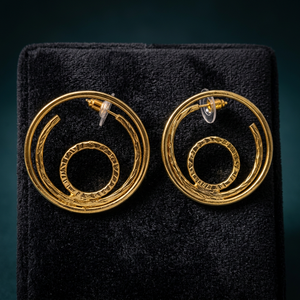Pendientes de Aro de Latón Chapado en Oro Hechos a Mano por Soumya Creations, Diseño Geométrico Vintage para Bodas y Fiestas de Mujeres - Product Image 1