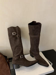 Bottes à talons hauts <span class=keywords><strong>pour</strong></span> femmes avec boucle de ceinture pointue manches épaisses conception large doublure en maille à motif solide <span class=keywords><strong>pour</strong></span> l'hiver - Product Image 6