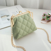 Sac à monnaie et à rouge à lèvres mini en PU pour femme avec fermeture à boucle à clip et chaîne, doublure en polyester, bandoulière