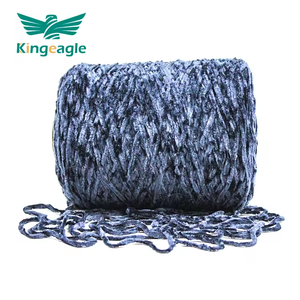 Kingeagle <span class=keywords><strong>2025</strong></span> New Arrival 100% Polyester Sợi 12.5nm Chenille Chunky Sợi Cho Dệt Kim Và Crochet - Product Image 2