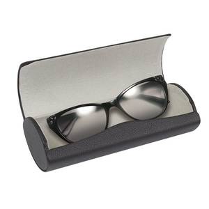 Étui à lunettes noir et gris, intérieur souple, protection et rangement pour lunettes de vue et de soleil - Product Image 1