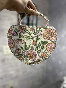 Bolsos hechos a mano para mujer, impermeables, casuales, con cierre de cremallera, forro de poli gamuza, ecológicos. - Product Image 4