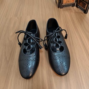 Zapatos Planos Mary Jane de Cuero Genuino con Punta Puntiaguda y Cordones, Transpirables, para Mujer, Diseño con Tira en T, en Blanco y Negro - Product Image 3