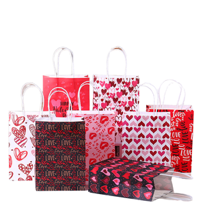 Sacs cadeaux en carton recyclable écologiques faits à la main en édition limitée pour la Saint-Valentin avec poignées en corde de coton Impression personnalisée - Product Image 1