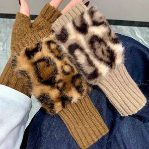 Mitaines d'hiver en fausse fourrure léopard pour femme, chaudes et douces, sans doigts, chauffe-bras en acrylique pour étudiante - Product Image 6