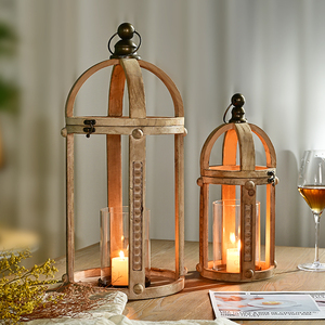 Lanterne porte-bougie en bois avec poignée en métal rustique, design cage à oiseaux, style rétro écologique - Product Image 5