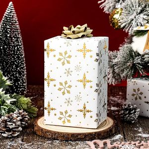 Papier d'emballage de Noël blanc kraft, estampé or métallique 3D, flocon de neige en relief, papier cadeau blanc pour emballage cadeau - Product Image 2
