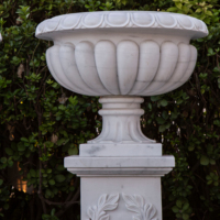 Pot de fleur rond en marbre artisanal classique pour vase en pierre de décoration de jardin occidental