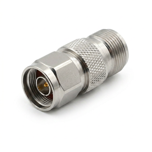 อะแดปเตอร์เชื่อมต่อ RF N ตัวผู้ 1-5/8" พร้อมฝาครอบโลหะ - Product Image 1