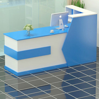 Petit bureau d'accueil pour salon de beauté, comptoir de restaurant, table de réception pour bureau