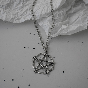 Collana con Croce e Stella in Stile Y2K Gotico Punk - Gioielli Unisex Retrò EMO Rock Grunge all'Ingrosso - Product Image 4