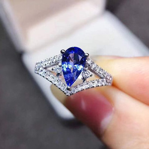 Anello a V a forma di goccia d'acqua, gioiello da donna alla moda per l'uso quotidiano - Product Image 1