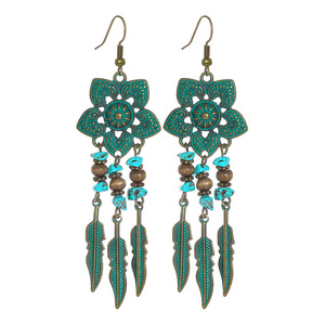 Boucles d'oreilles pendantes bohèmes vertes grandes et tendance, style vintage, avec feuilles et fleurs faites à la main pour femmes - Product Image 5