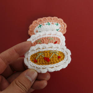 للبيع بالجملة مشابك شعر رخيصة من الدانتيل الأبيض مطرزة بالزهور بتصميم لطيف كروشيه كرز زهري اصنعها بنفسك لهدايا الفتيات - Product Image 1