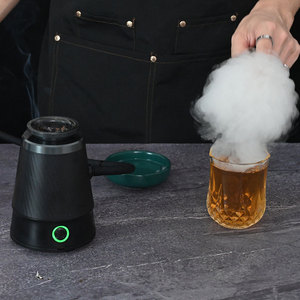 OEM Whisky Fumeur Cocktail Kit Rechargeable Cocktail Fumeur Kit avec <span class=keywords><strong>Copeaux</strong></span> <span class=keywords><strong>de</strong></span> <span class=keywords><strong>Bois</strong></span> Boisson Fumeur Kit Bourbon Whisky Cadeaux - Product Image 1