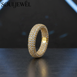 Souljewel Anillo Apilable <span class=keywords><strong>de</strong></span> Alta Calidad con Zirconia, Chapado en Oro <span class=keywords><strong>de</strong></span> 14K, con Engaste <span class=keywords><strong>de</strong></span> Garras Micro Pavé, Estilo Hip Hop, para Uso Diario, para Hombres y Mujeres - Product Image 3