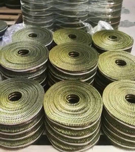 Clavos de Acero Galvanizado de Alta Resistencia 2.3x50mm con Cabeza Roscada para Construcción de Palets de Madera y Proyectos de Embalaje para Exportación - Product Image 4