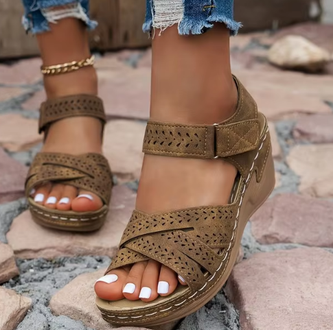 สีน้ำตาล