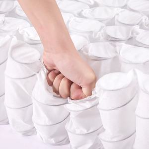 Colchón de tela tejida tamaño King de espuma de alta densidad con bobina de resorte de bolsillo enrollado en una caja para hoteles y dormitorios - Product Image 4