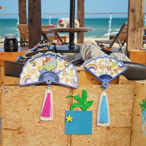 Imán de nevera personalizado con forma de abanico de MDF, diseño artístico, regalo de recuerdo, decoración del hogar, regalo empresarial. - Product Image 1