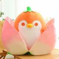 Poupée mignon en peluche pingouin en forme de pêche oreiller de corps endormi jouet en tissu sur le thème de la fraise anniversaire parfait pour les filles jouet en peluche