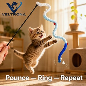 Baguette de chaton interactive avec pompon en chenille bleu dégradé et clochette, tige en plastique de 50 cm - Product Image 6