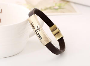 Uomini Religione Dell'annata del braccialetto Dei Monili Christian <span class=keywords><strong>Dio</strong></span> Vi <span class=keywords><strong>benedica</strong></span> Lettera Braccialetto di Cuoio Croce con Logo Personalizzato Inciso - Product Image 3