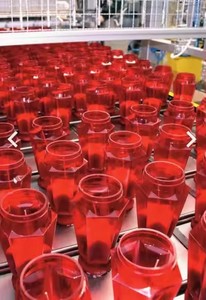 Màu Đỏ Trong Suốt Crysta Cứng Nhắc PVC Hợp Chất Hạt Sửa Đổi PVC Cho Hàng Tuần Nghĩa Địa Nến Và Ánh Nến Dịch Vụ - Product Image 6