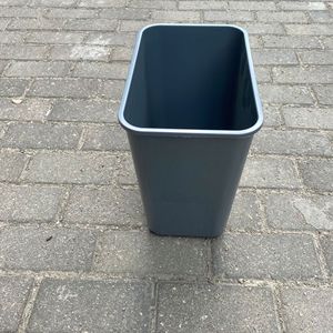 Procesamiento personalizado de contenedores de basura, botes de basura y varios otros productos plásticos; desarrollo de productos relacionados. - Product Image 3