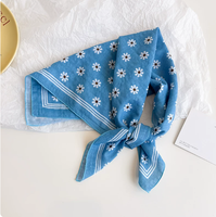 Foulard bandana carré imprimé personnalisé motif marguerite, accessoire de mode doux pour cheveux et décoration du cou