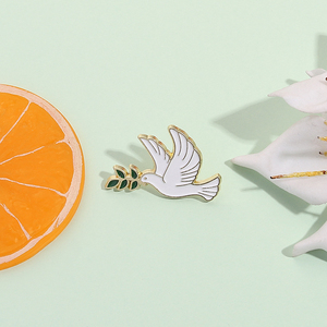 Colombe de la paix branche d'olivier émail broche Animal <span class=keywords><strong>Pigeon</strong></span> monde paix thème métal broche revers Badge bijoux décoration cadeau pour les amis - Product Image 3