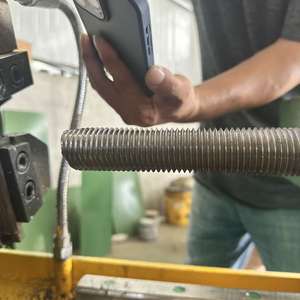 Zweihand-Rundstahl-Gewindeschneidmaschine mit breitem Anwendungsspektrum Gewinderollmaschine - Product Image 3