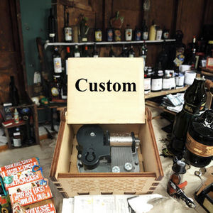 Boîte à musique personnalisée avec logo gravé au laser, cadeaux <span class=keywords><strong>de</strong></span> Noël d'usine, forme carrée en bois, manivelle manuelle 30 secondes - Product Image 3
