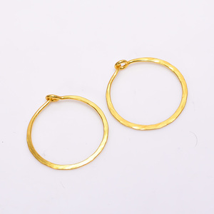 Bijoux de boucle d'oreille en laiton plaqué or de haute qualité, bijoux plaqués or vermeil 18 carats, fournisseur de bijoux en laiton antique - Product Image 5